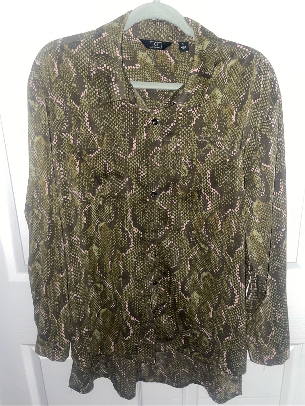 G by Giuliana Olive and Pink Snake-Print Button-Down Blouse